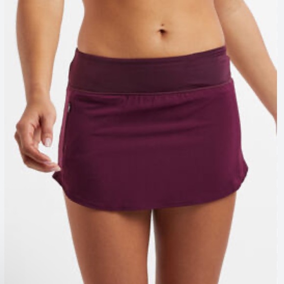 Title Nine Wahine Swim Skirt Solid Deep Maroon Size L - Picture 1 of 9